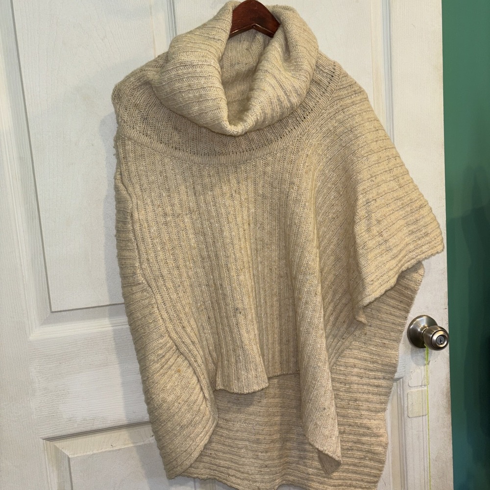 The Field Cowl Neck Short Poncho Sweater S/M  100% Merino Wool Made In Ireland